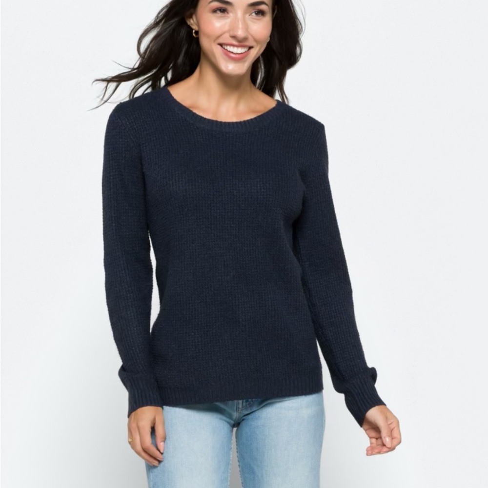 Market and Spruce navy crew neck super soft relaxed sweater. Worn once